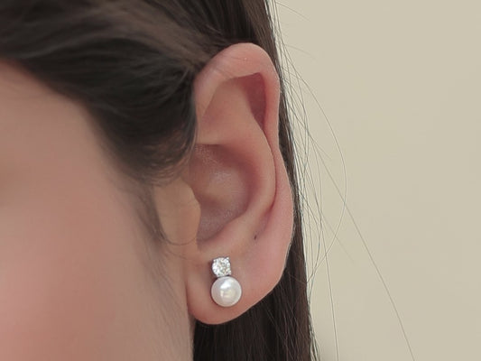 Stone Crowned Pearl